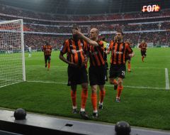 Fernandinho, Igor Dulyaj and Razvan Rat