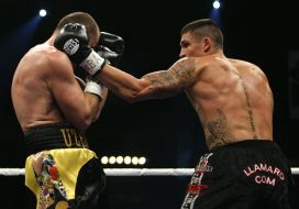 Vyacheslav Uzelkov and Tomash ”Jumbo” Adamek