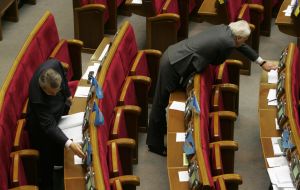 Peoples deputies vote