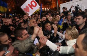 Yulia Timoshenko greets supporters