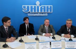Bogdan Litvinenko, Yuriy Andrashko, Alexsander Litus and Vladimir Radionov