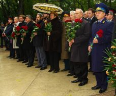 Alexsander Grachev, Nikolai Skorik, Nikolai Serdyuk, Alexsander Prokopenko, Tatyana Fedirko and Nikolai Tyndyuk