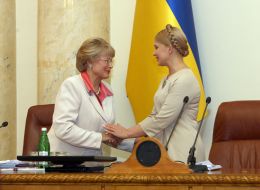 Yuliya Timoshenko and Yelena Onats