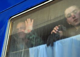 A peacemakers says goodbye with relatives