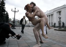 Александр Володарский