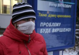 Woman in a respiratory mask