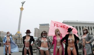 Активистки женского движения ”FEMEN”