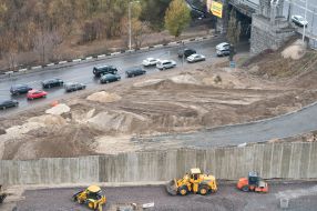 Relieving wall building