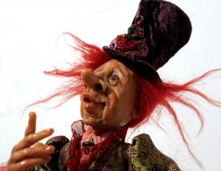 Фрагмент скульптуры “Улетела...”