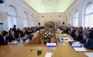 Участники заседания Совета правительств государств-участниц СНГ