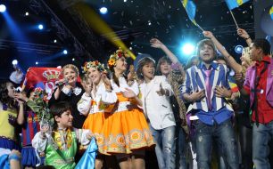 Ralf Mackenbach, Yuliya Timoshenko and Andranik Aleksanyan