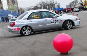 Автомобіль