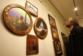 Посетитель выставки