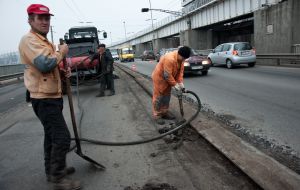 Employees of road service