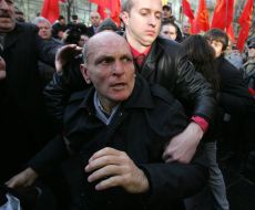 Violator of order which poured by the paint of monument to Lenin