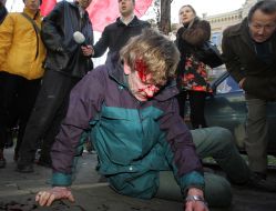 The man who spill paint the Lenin’s monument