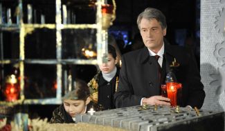 Viktor Yushchenko, Sophiya Yushchenko and Kristina Yushchenko