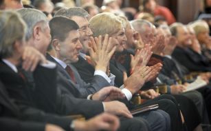Yury Yekhanurov, Ivan Vasyunik, Viktor Yushchenko and Raisa Bogatyreva