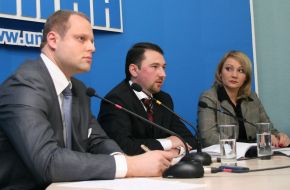 Konstantin Rybachkovskiy, Oleg Vdovychen and Tatyana Shalman