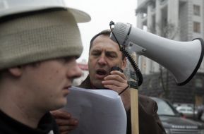 Participants of picketing of Ukrainian Cabinet