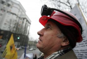 Participant of picketing of Ukrainian Cabinet