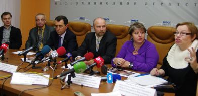Press-conference participants