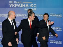 Viktor Yushchenko, Jose Manuel Barroso and Fredrik Reinfeldt