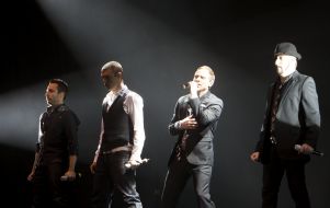 Хауи Дороу, Брайан Литтрелл, Эй Джей Маклин и Ник Картер