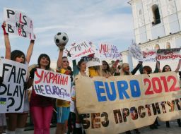 The ”FEMEN” woman’s movement activists