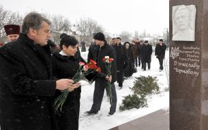 Victor Yushchenko during the laying-on of flowers