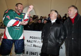 Petr Simonenko, Stanislav Nikolaenko and Yury Zagorodny