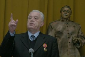 Леонид Грач и актер в образе Сталина
