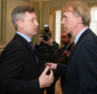 Valentin Nalivaichenko and Vladimir Ogryzko