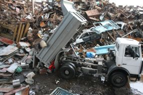 Unloading of hootch still