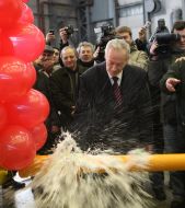 Ceremony of presentations of airplane Ан-148-100