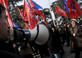 Участники марша против фашизма