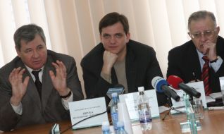 Yuriy Pavlenko and Vladimir Yatsuba