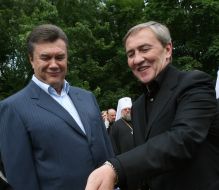 Viktor Yanukovych and Leonid Chernovetsky