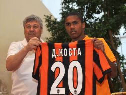 Duglas Kosta de Souza and Mirca Lucesku