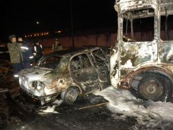 Обгоревшие автомобили