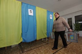 Member of territorial election district