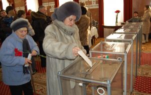 Woman gives up a bulletin