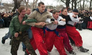 Участники празднования Масленицы