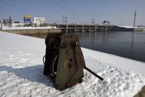 Вид на дамбу Київської ГЕС