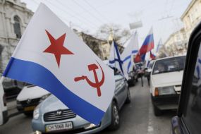 Cars with the flags of Russian Federation