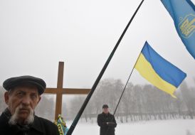 Пам’ятний хрест Олені Теліги