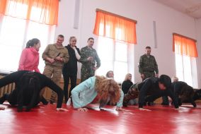 Девушки