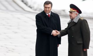 Viktor Yanukovich and Ivan Svida