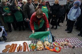 The participants of picket