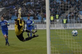 Goalkeeper of SC ”Krivbass” let in a goal